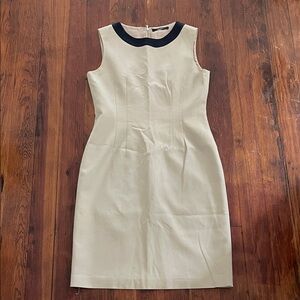Tahari Elegant tan lined  Sleeveless Dress size 6